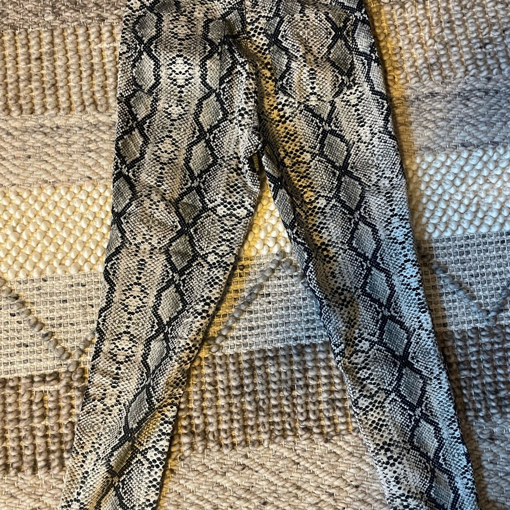 Snakeskin Print Leggings